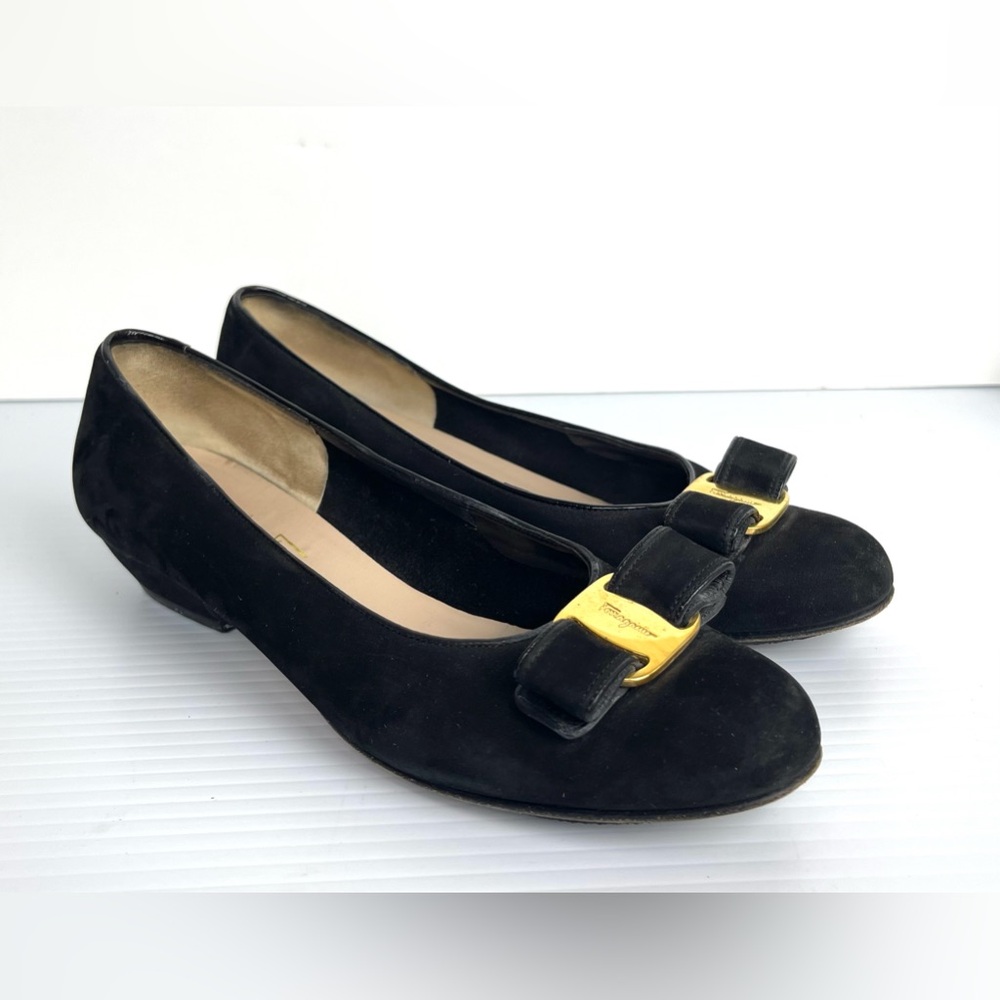Salvatore Ferragamo Vera Bow SEUDE Shoes Classic black Size 6B READ please